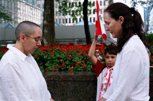 Devora Neumark, And how shall our hands meet?, 2006 En collaboration avec Tali Goodfriend Crédit photo : Louise Lachapelle